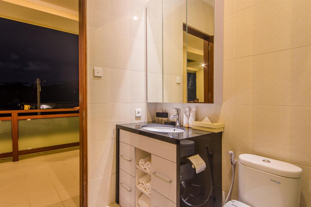 Villa Tepi Sungai Legian Quarto foto